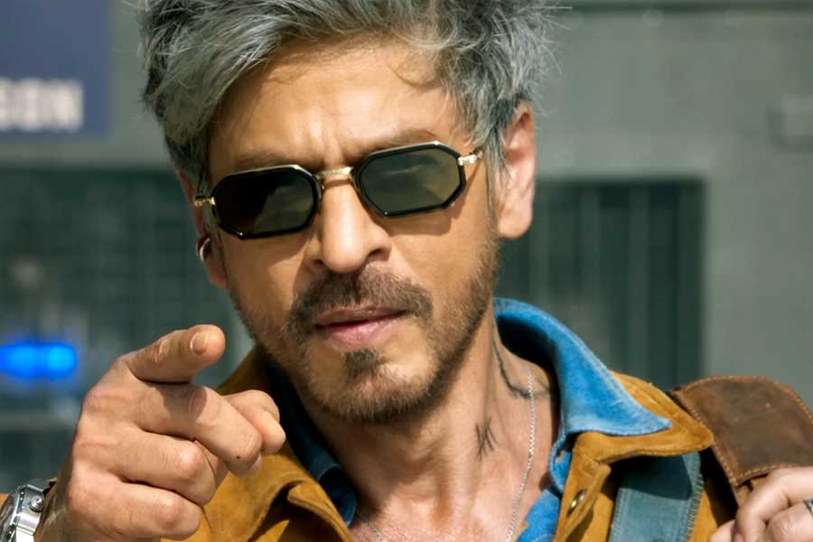 সামান্য বিরতি সেরে শনিবারই সেটে ফিরছে ‘কিং’, দুরন্ত অ্যাকশনে শাহরুখকে সঙ্গ দেবেন সুহানাও!