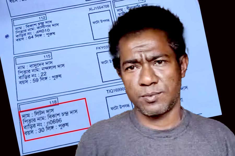 ভারতের ভোটার তালিকায় নাম, ভোট দেন পদ্মাপাড়েও! SIR আবহে বাংলাদেশির পর্দাফাঁস