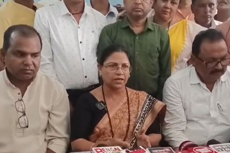 ‘কোনও মতুয়া নাম বাদ নয়’, এসআইআরের প্রতিবাদে আমরণ অনশনে মমতাবালা