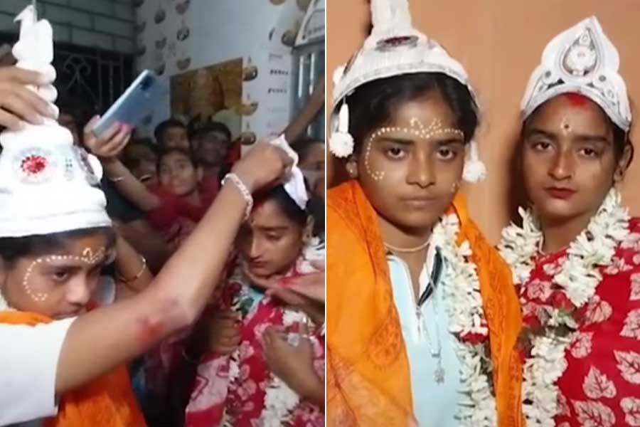 যদিদং হৃদয়ং তব… সুন্দরবনের প্রত্যন্ত গ্রামে বিয়ের পিঁড়িতে দুই তরুণী