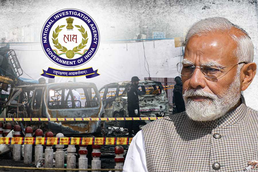 ‘দেশে যুদ্ধ পরিস্থিতি অথচ প্রধানমন্ত্রী বিদেশে’, মোদির ভুটানযাত্রা নিয়ে তোপ বিরোধীদের