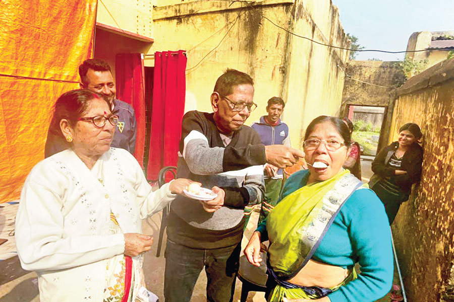 এসআইআর মিলিয়ে দিল, ৩৭ বছর পর পুরুলিয়ার বাড়ি ফিরলেন বৃদ্ধ