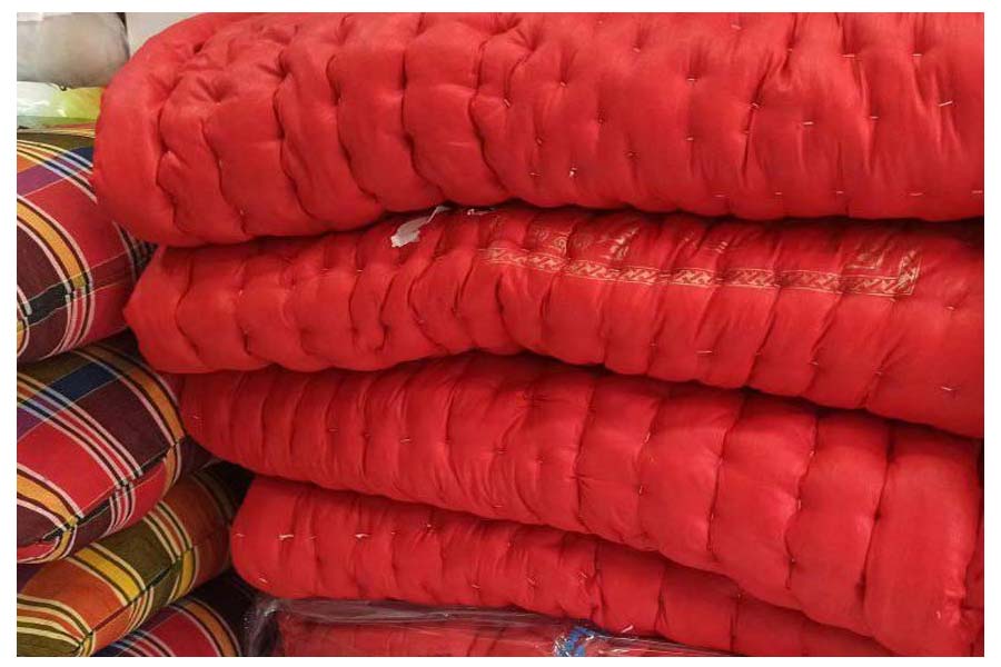 Lifestyle News: The Mystery of Red Quilts, Why the Color Choice