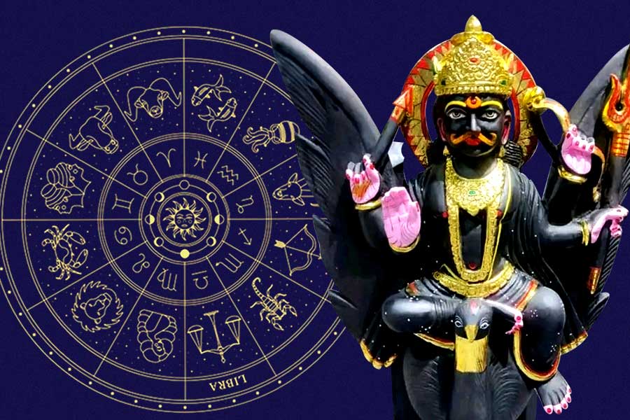 বাড়বে সম্পত্তি, কর্মেও পদোন্নতি! শনিদেবের আশীর্বাদে নভেম্বরের শেষেই কপাল খুলবে কাদের?