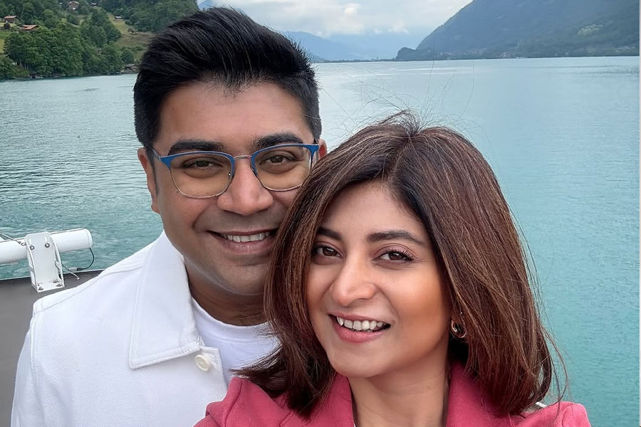 bengali actress Sandipta Sen wish on her husband soumya mukherjee's birthday