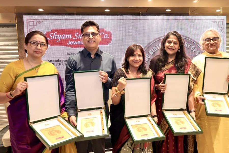 সলিল চৌধুরীর জন্মশতবার্ষিকীতে বিশেষ শ্রদ্ধার্ঘ্য, স্বর্ণমুদ্রা প্রকাশ করল শ্যাম সুন্দর জুয়েলার্স