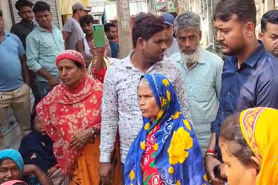 ২০০২ সালের ভোটার তালিকায় নাম ছিল না! ‘SIR আতঙ্কে’ ডানকুনিতে মৃত্যু মহিলার