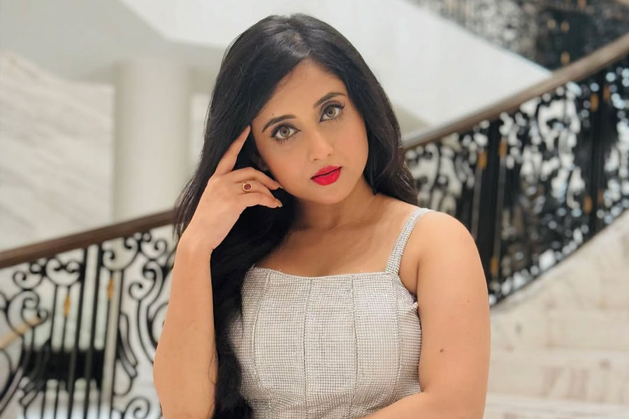 গুরুতর অসুস্থ সৌমিতৃষা, হঠাৎ কী হল অভিনেত্রীর?