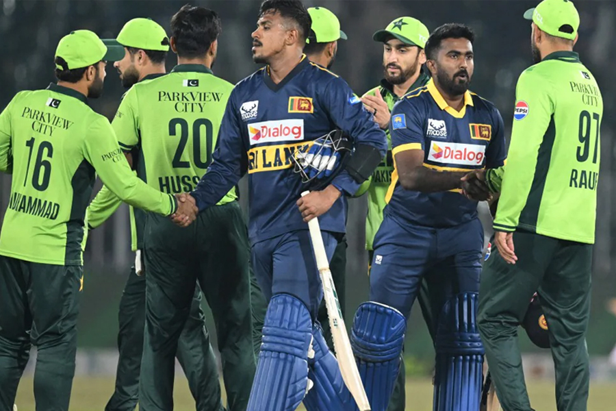 ‘জঙ্গি’ হানায় রক্তাক্ত ইসলামাবাদ, আতঙ্কে পাকিস্তান ছাড়তে চান শ্রীলঙ্কার ক্রিকেটাররা!