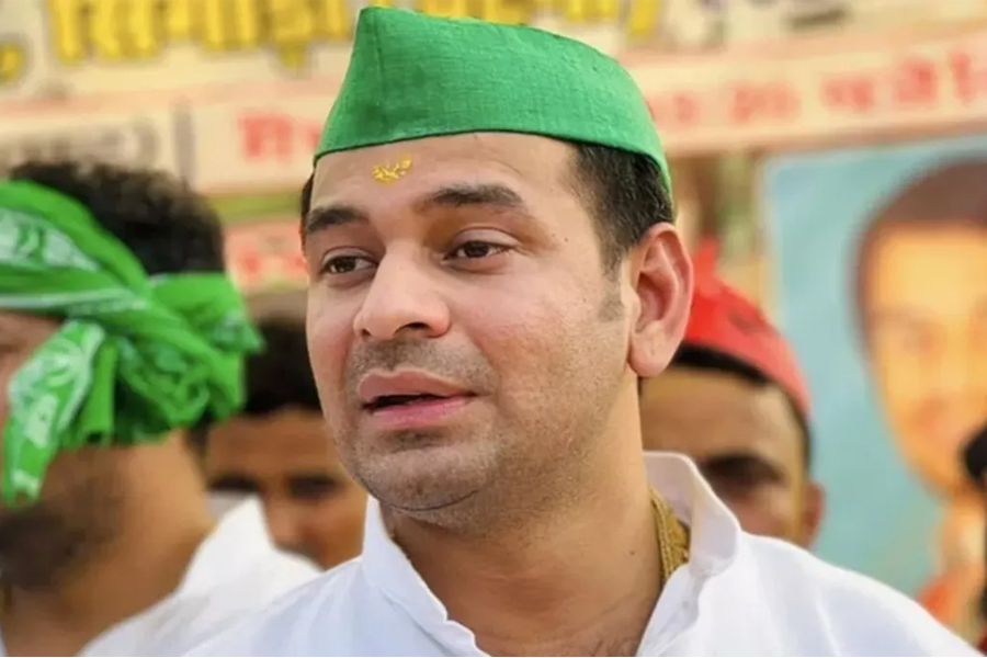 ‘নীতীশের সঙ্গে লালুকেও ভারতরত্ন দেওয়া হোক’, বাবার হয়ে সওয়াল পুত্র তেজপ্রতাপের