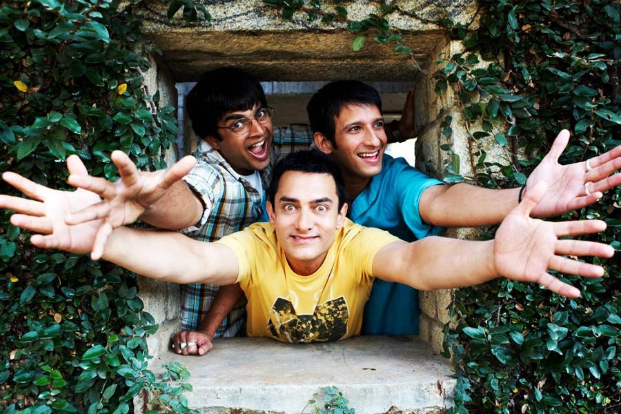 ‘আদৌ হবে ‘থ্রি ইডিয়টস’ সিক্যুয়েল? ব়্যাঞ্চো-রাজু-ফারহানের ‘দোস্তি’ নিয়ে বিস্ফোরক আমির-মাধবন