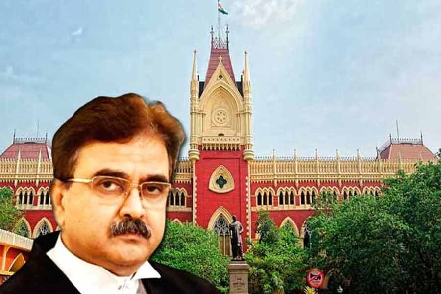 প্রাথমিক ৩২,০০০ চাকরি বহাল: কোন যুক্তিতে অভিজিৎ গঙ্গোপাধ্যায়ের নির্দেশ খারিজ ডিভিশন বেঞ্চের?