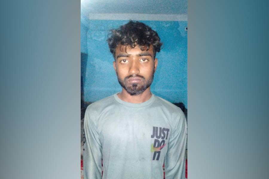 প্রেমিকার টানে কাঁটাতার পেরিয়ে বাংলায় ‘অনুপ্রবেশ’, বসিরহাটে গ্রেপ্তার বাংলাদেশি প্রেমিক