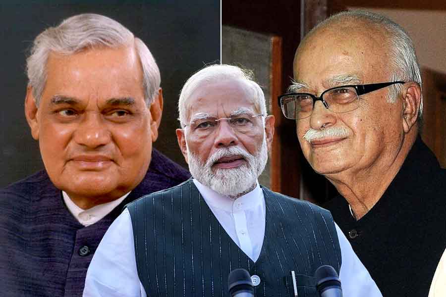 বাজপেয়ী রাষ্ট্রপতি, প্রধানমন্ত্রী আডবাণী! মোদির উত্তরণের আগে ‘প্ল্যান’ ছিল বিজেপির, কেন ভেস্তে যায়?