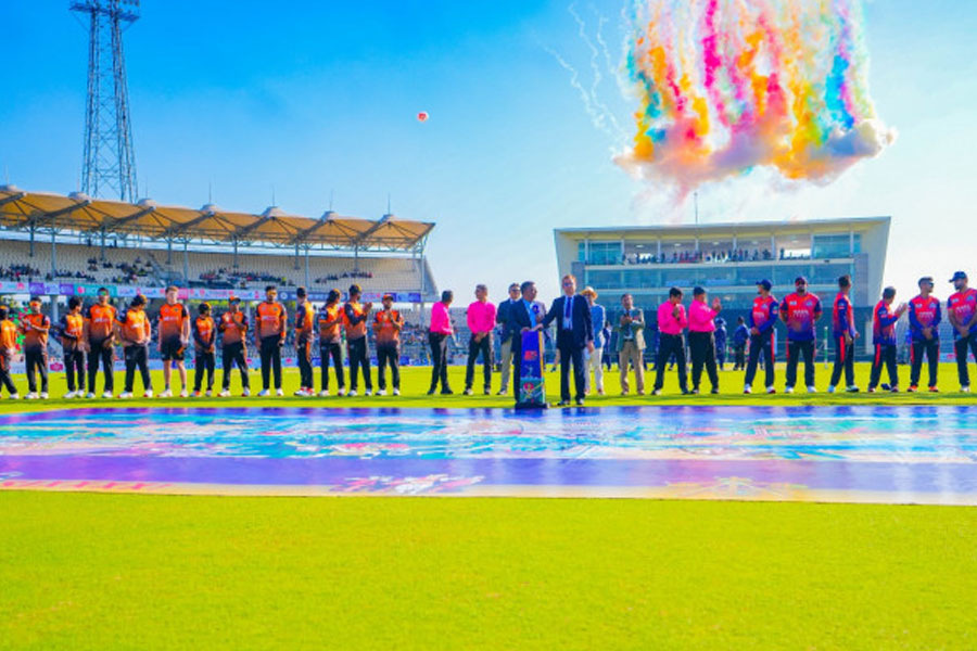 ট্রফি ছাড়াই শুরু বাংলাদেশ প্রিমিয়ার লিগ! প্রথম ম্যাচে জিতল ‘কমিটির টিম’