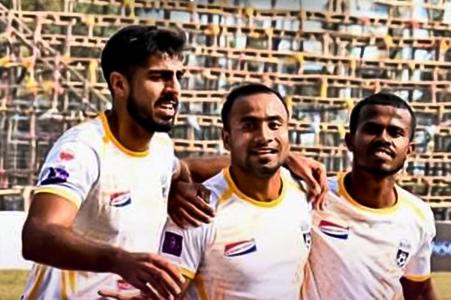 দুরন্ত চিজোবা-উজ্জ্বলরা, বিএসএলে প্রথম জয় পেল সন্দীপ নন্দীর বর্ধমান ব্লাস্টার্স