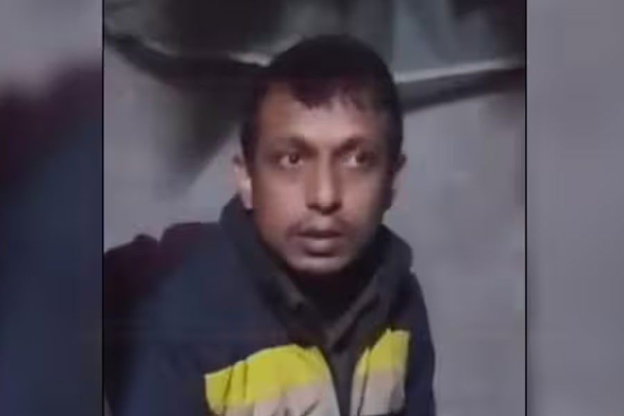 ইউনুসের বাংলাদেশে ফের হিন্দুহত্যা! ময়মনসিংহে গুলি করে মারা হল নিরাপত্তাকর্মীকে