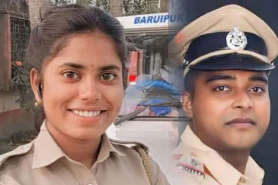 মহিলা হোমগার্ড খুনের পর থেকে চম্পট! অবশেষে ক্যানিং হত্যাকাণ্ডে স্বরূপনগর থেকে গ্রেপ্তার SI
