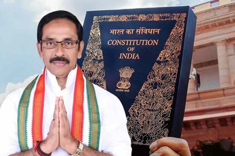 গীতাপাঠের পালটা, ‘সহস্র কণ্ঠে সংবিধান পাঠে’র ঘোষণা কংগ্রেসের