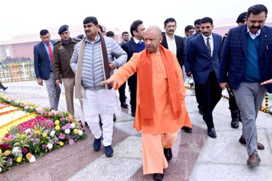 ‘রাষ্ট্র প্রেরণা স্থল’ উদ্বোধন, প্রধানমন্ত্রীর সফর ঘিরে লখনউতে প্রস্তুতি খতিয়ে দেখলেন যোগী