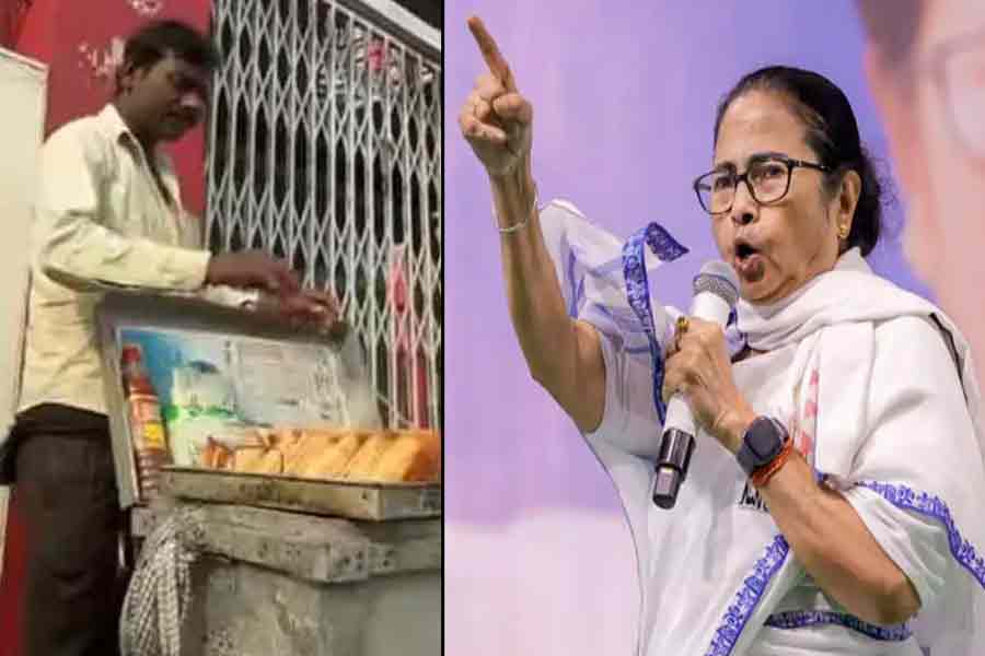 ‘সবকটাকে গ্রেপ্তার করেছি’, গীতাপাঠের অনুষ্ঠানে প্যাটিস বিক্রেতাকে ‘হেনস্তা’য় ক্ষুব্ধ মমতা