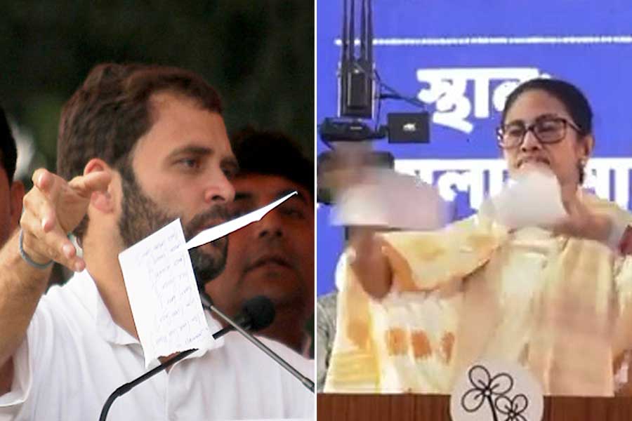কাগজ ছেঁড়ার রাজনীতি: শোরগোল ফেলে দিয়েছিলেন রাহুল, তালিকায় নাম জুড়ল মমতারও