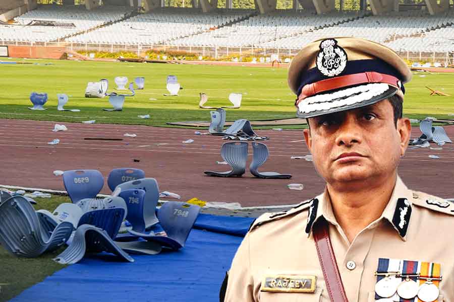 ডেডলাইনের মধ্যেই মেসি বিশৃঙ্খলায় শোকজের জবাব রাজীব কুমার-সহ ৩ জনের, সদস্য বাড়ল সিটের