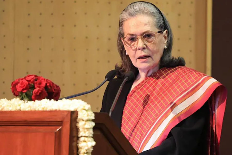 ফের অসুস্থ সোনিয়া গান্ধী! তড়িঘড়ি ভর্তি করা হল দিল্লির হাসপাতালে