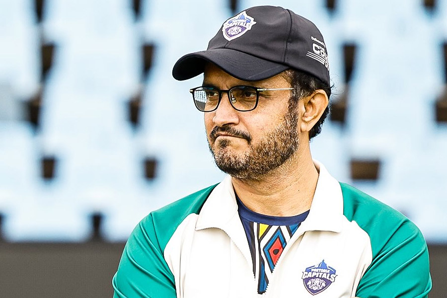 কোচ হিসাবে প্রথম জয়ের স্বাদ পেলেন সৌরভ, সৌজন্যে দুই তারকার ছয় ছক্কা