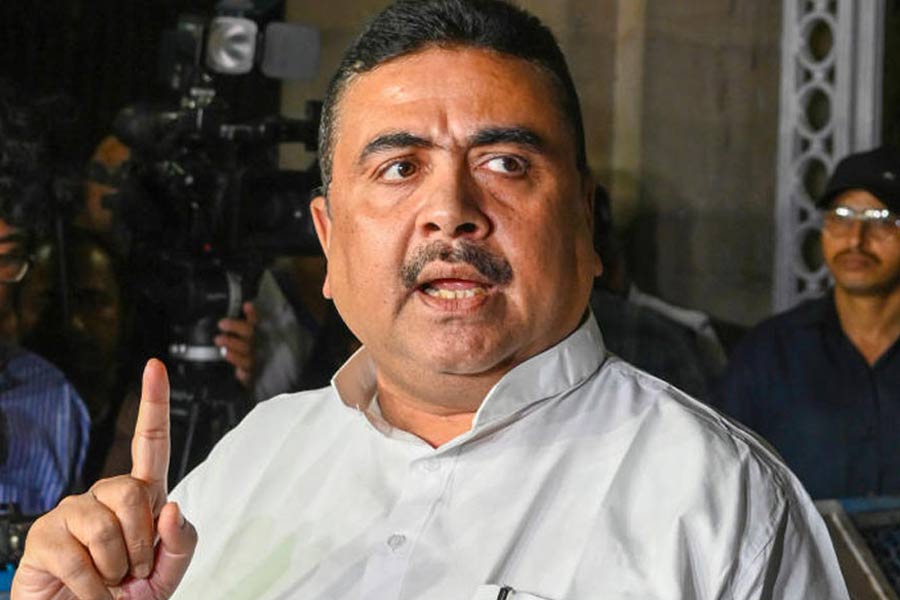 থানায় শুভেন্দুর দাদাগিরি! ‘ফল ভুগতে হবে’, বিজেপি কর্মীদের গ্রেপ্তারির পর হুঁশিয়ারি পুলিশকে