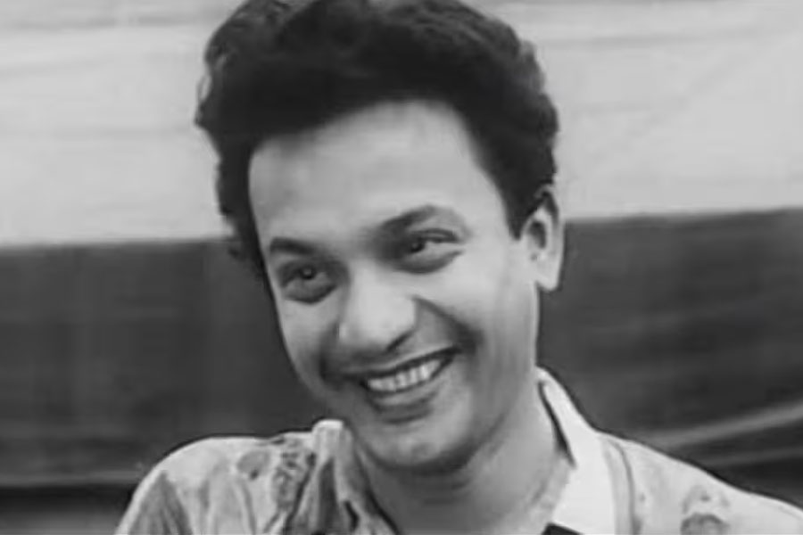 ‘অভিনেতা’ তো জানা, ‘প্রযোজক’ উত্তমকে আমরা কতখানি চিনি?
