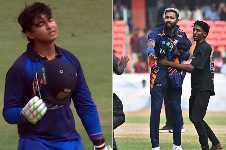 ইডেনে সেঞ্চুরিতে ইতিহাস বৈভবের, কামব্যাকেই ‘সুপারহিট’ হার্দিককে ছুঁতে মাঠে অনুপ্রবেশ ভক্তের