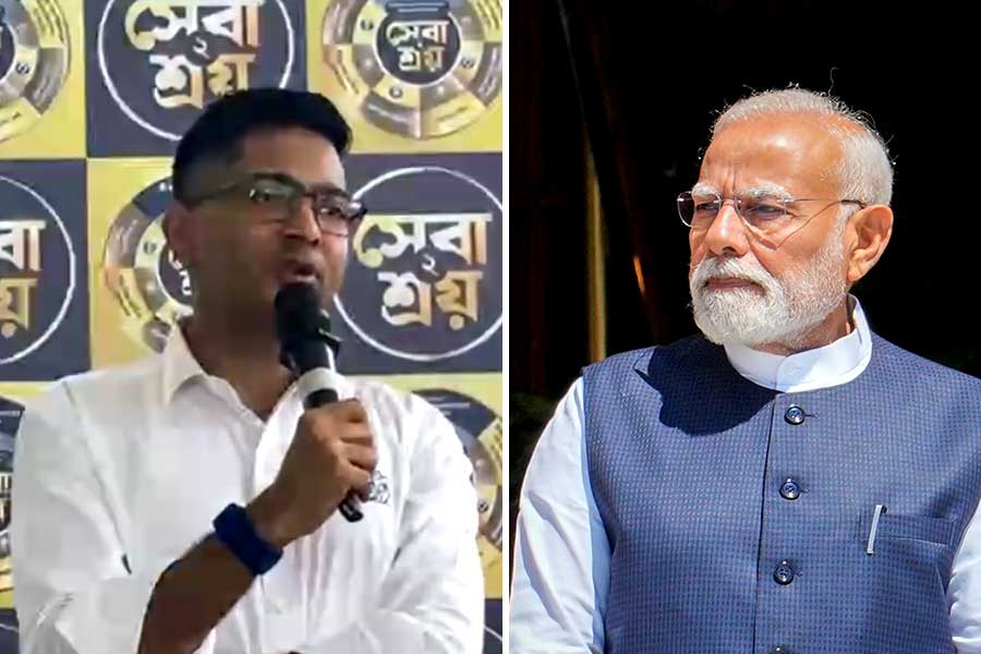 ‘মানুষের মৃত্যুকে নাটক বলছেন!’ SIR-কে হাতিয়ার করে মোদির ‘ড্রামা’ মন্তব্যের নিন্দা অভিষেকের
