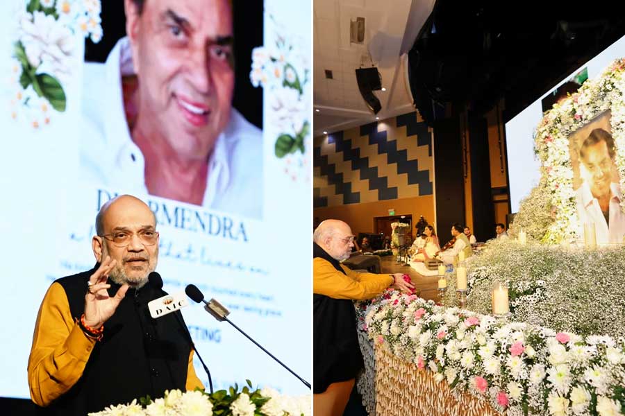হেমার ডাকে ধর্মেন্দ্রর স্মরণসভায় ‘ফ্যান’ অমিত শাহ, ‘বন্দে মাতরম’ স্লোগান দিয়ে স্মৃতিচারণায় কী বললেন?