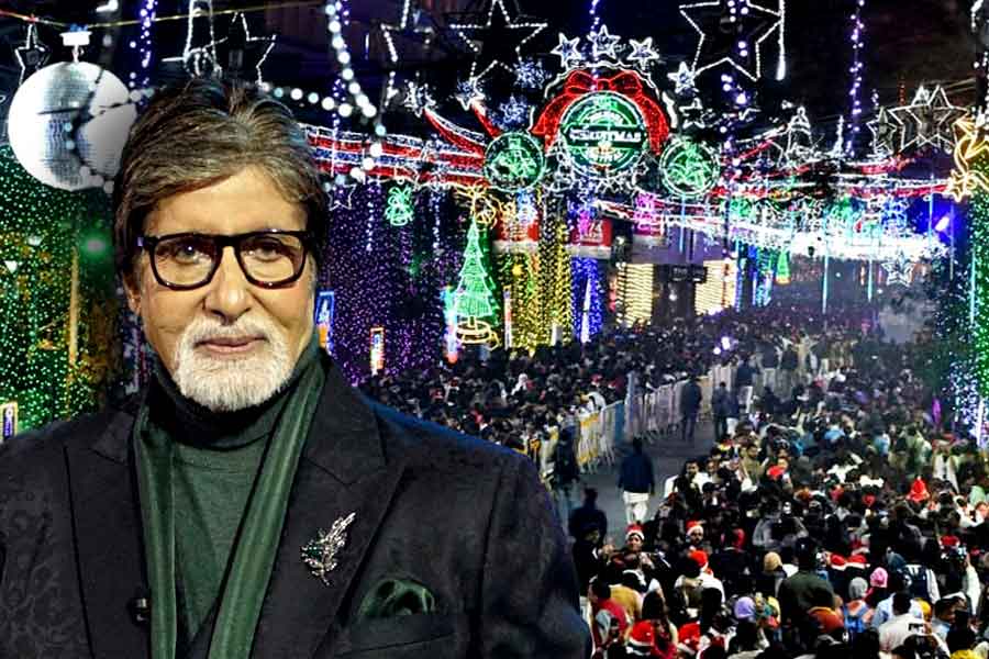 বড়দিনে কলকাতার রাজপথ-গির্জায় মানুষের ঢল, তিলোত্তমার সেলিব্রেশন মিস করছেন বিগ বি