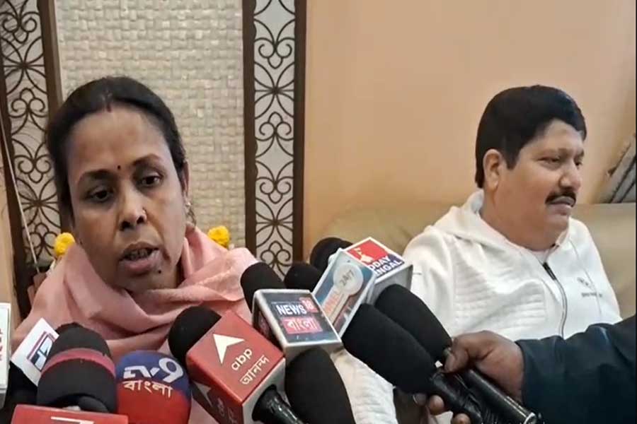 তৃণমূল কাউন্সিলরের বাড়িতে অর্জুন সিং! উত্তর বারাকপুরে নয়া রাজনৈতিক সমীকরণ, কী বলছেন পার্থ