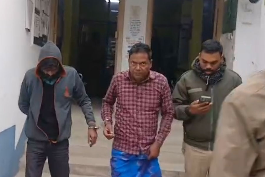 ন্যাজাটে শাহজাহান মামলায় সাক্ষী ভোলা ঘোষকে ‘খুনের ছক’, অবশেষে গ্রেপ্তার ঘাতক ট্রাকচালক