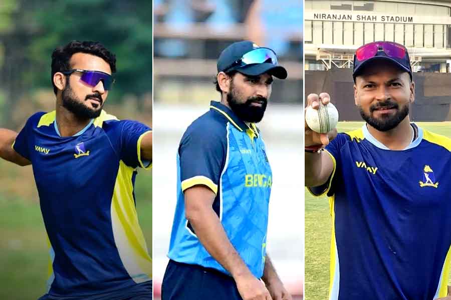 শামি-মুকেশ-আকাশের শাসনে ৬৩ রানেই বন্দি প্রতিপক্ষ, পেস ব্যাটারির দাপটে সহজ জয় বাংলার