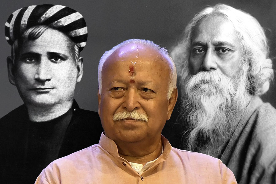 রবি ঠাকুর নন, বঙ্কিমই অনুপ্রেরণা! কলকাতায় ভাগবত বললেন, ‘ভারততীর্থে’ মুঘল-শক-হুণ সবাই হানাদার