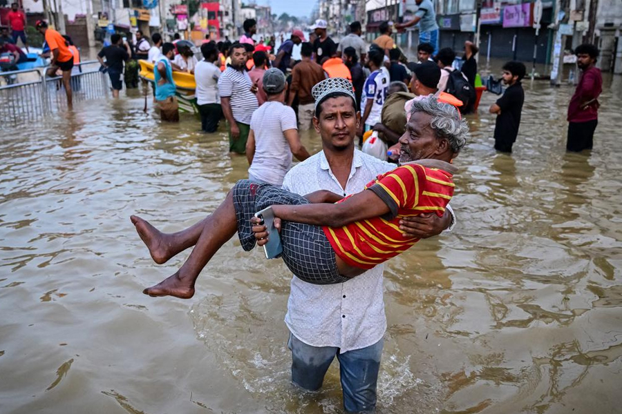 ঘূর্ণিঝড় দিতওয়ায় মৃতের সংখ্যা ৩০০ পার, বিধ্বস্ত শ্রীলঙ্কায় ‘সাগরবন্ধু’ প্রকল্পে বিপুল সাহায্য দিল্লির