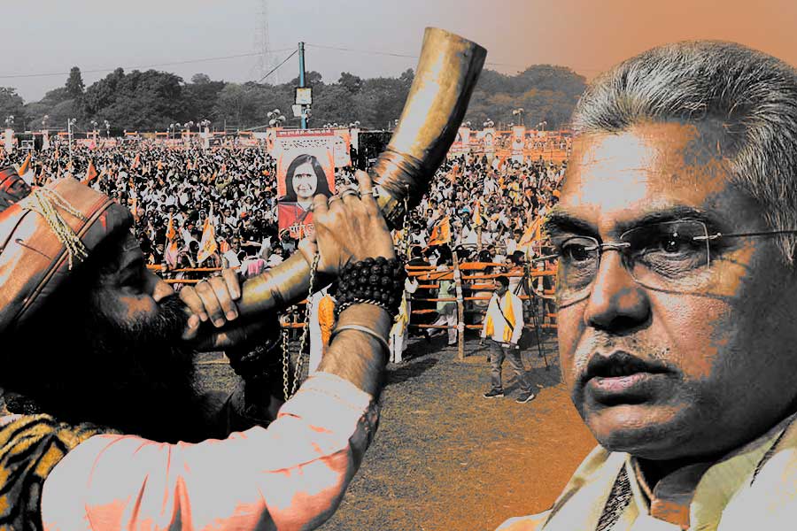 ‘হিন্দুরা সংগঠিত ছিল না বলেই…’, গীতাপাঠের আসরে বিস্ফোরক দিলীপ