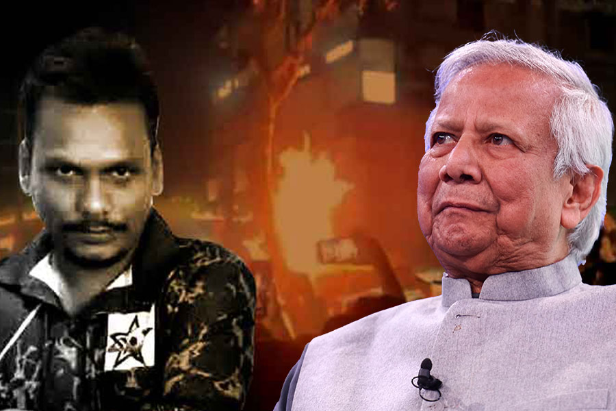 বোধোদয় দিল্লির চাপে! দীপু হত্যা ‘পাশবিক’ বলে পরিবারের দায়িত্ব নিল ইউনুস সরকার