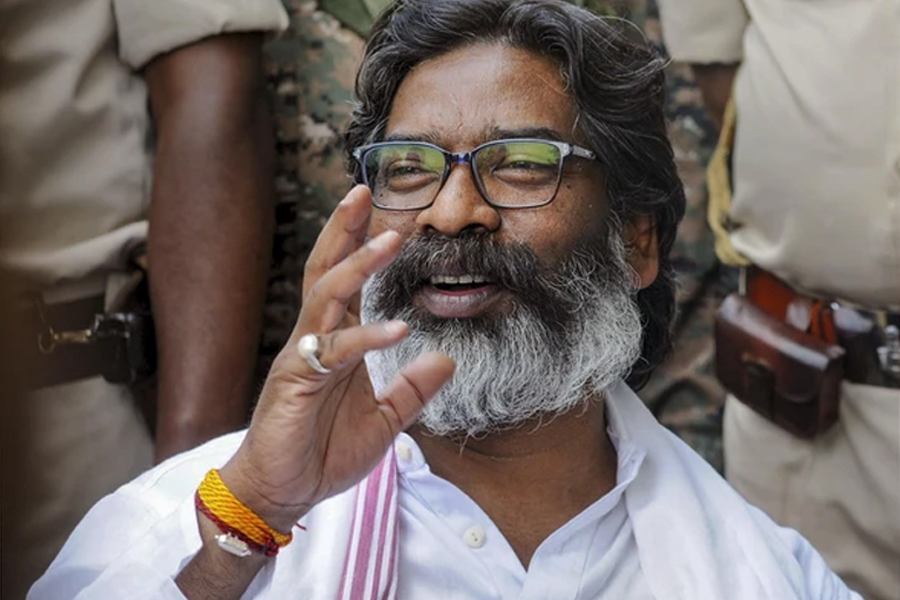 দিল্লিতে গিয়ে বিজেপি ‘হাইকমান্ডে’র সঙ্গে সাক্ষাৎ, এনডিএ’তে যাচ্ছেন ক্ষুব্ধ হেমন্ত!