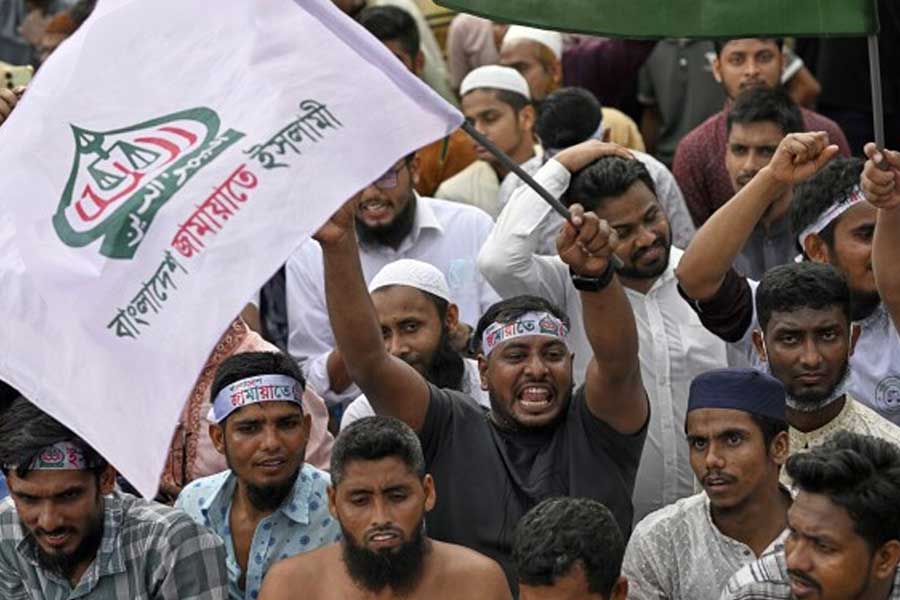 বিপ্লবের মুখোশে হাসিনা উৎখাত! ভোটমুখী বাংলাদেশে জামাত-জোটে যোগ দিল ‘বিপ্লবী’ ছাত্রদের দল