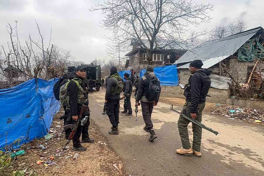 জম্মুতে লুকিয়ে ৩০ পাক জঙ্গি! ফের হামলার আশঙ্কায় তল্লাশি অভিযানে সেনা