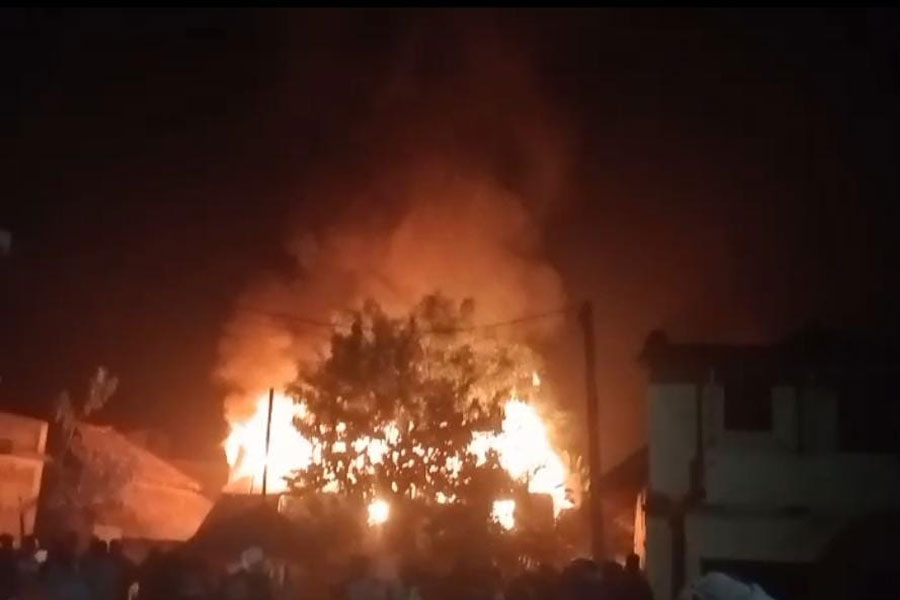 Elderly man dies in fire in Jhargram