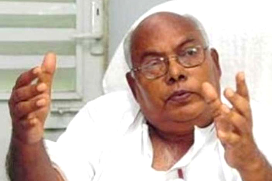 ১০ বছরের মন্ত্রী কান্তিকেও SIR শুনানির নোটিস,  মন্ত্রী বলছেন, ‘আমি তো অবাক’