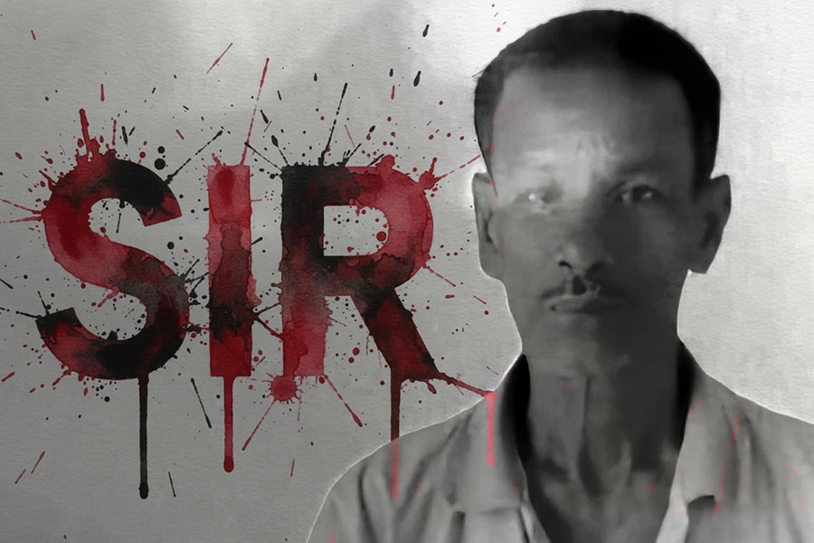 খসড়া তালিকায় বাবার জায়গায় শ্বশুরের নাম! SIR আতঙ্কে আউশগ্রামে ‘আত্মঘাতী’ ঘরজামাই