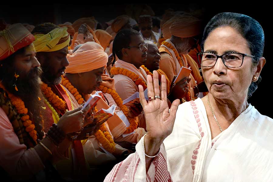 ‘আমার আদর্শই আলাদা’, গীতাপাঠের আসরে আমন্ত্রণ সত্ত্বেও না যাওয়ার ব্যাখ্যা মুখ্যমন্ত্রীর