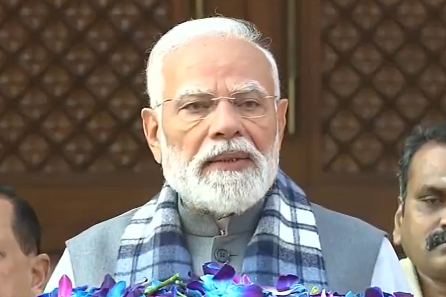 ‘হারের হতাশা সংসদে দেখাবেন না’, অধিবেশন শুরুর আগেই নাম না করে কংগ্রেসকে ‘আক্রমণ’ মোদির